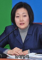 [포토] 모두발언 하는 박영선 선대위원