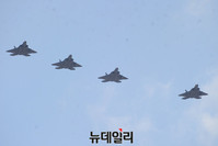 [포토] F-22 랩터 4대, 한반도 출격