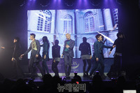 [포토] 뉴이스트 컴백 '화려한 무대'