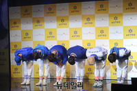 [포토] 그룹 아스트로 '신선한 신인의 첫 인사'