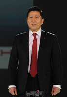 [포토] 인사말하는 김근탁 포르쉐코리아 대표