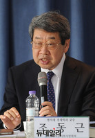 [포토] 토론회 참석한 조동근 명지대 경제학과 교수