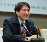 [포토] 세미나 참석한 제성호 교수