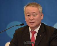 [포토] 이준식장관-현장교원 대화, 환영사하는 안양옥 회장