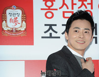 [포토] 포즈 취하는 조정석