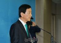 [포토] 새누리당 탈당하는 진영 의원