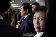 [포토] 백의종군 전병헌 '아내의 눈물'