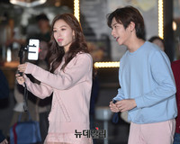 [포토] 레인보우 재경, 친동생 엔플라잉 재현과 동시입장