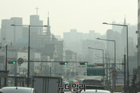 [포토] 서울 날씨 '뿌연 하늘'