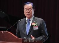 [포토] 이승만 대통령 탄신 기념식 축사하는 김경재 자총 회장