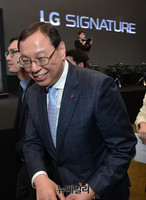[포토] LG시그니처 소개하는 조성진 대표이사