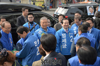 [포토] 출정식 나선 더민주 김종인 대표