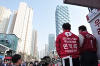 [포토] 민경욱 후보 지지 호소하는 새누리당 김무성 대표
