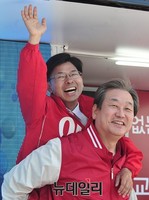 [포토] 대전 서구갑 이영규 후보 지원나선 김무성 대표