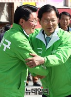 [포토] 김종구 후보의 지원유세 나선 천정배 국민의당 대표