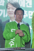 [포토] 선거유세 총력전 펼치는 성북 갑 도천수 후보