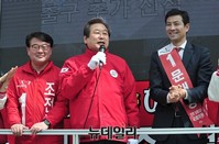 [포토] '조전혁-문대성' 후보 지원나선 김무성 대표
