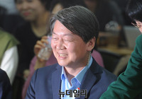 [포토] 미소짓는 안철수 대표