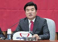 [포토] 모두발언 하는 원유철 원내대표