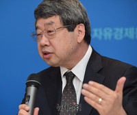 [포토] 전태일 관련 세미나, 발제맡은 조동근 교수