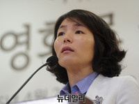 [포토] '태양아래' 특별시사회 참석한 전희경 당선인