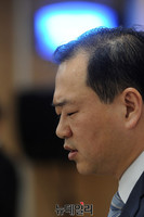 [포토] 사과하는 김상현 홈플러스 사장