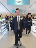 [포토] SM면세점 그랜드오픈식 참석한 권희석 SM면세점 대표이사