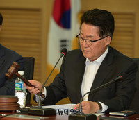 [포토] 국민의당 당선자총회 참석한 박지원 원내대표