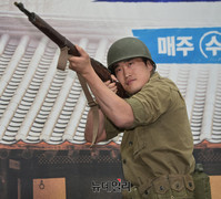 [포토] 렛츠고시간탐험대3, 50년대 국군 복장으로 등장한 김동현