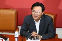 [포토] 모두발언 하는 정진석 새누리당 원내대표