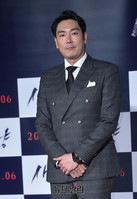 [포토] 영화'사냥' 엽사 동근 역으로 스크린 복귀하는 조진웅