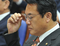 [포토] 20대 첫 의원총회 찾은 정진석 원내대표