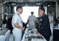 [포토] 천왕봉함서 대화나누는 정호섭 총장-이평현 경무관