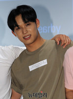 [포토] 비투비 임현식 '시간을 거스르는 헤어스타일'