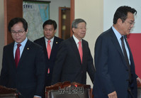 [포토] 새누리당 혁신비대위 입장하는 비대위