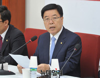 [포토] 모두발언 하는 새누리당 김광림 정책위의장