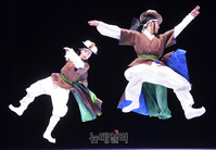 [포토] 국립국악원 '무원' 무대에 오른 '장구춤-호적시나위'