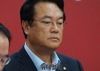 [포토] 생각에 잠긴 정진석