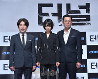 [포토] 하정우-배두나-오달수, 재난영화 '터널' 8월 개봉