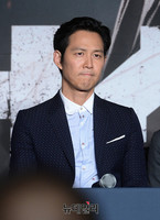 [포토] '인천상륙작전' 해군첩보부대 대위 역 맡은 이정재