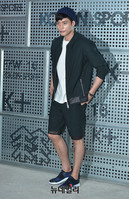 [포토] 반바지에 비니 매칭한 배우 성훈