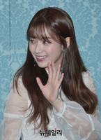 [포토] 손흔드는 한효주