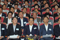 [포토] 오랜만에 나란히 앉은 안철수-박지원-천정배