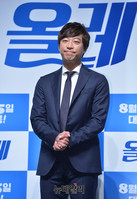 [포토] 방송국 메인 아나운서로 스크린 복귀하는 오만석