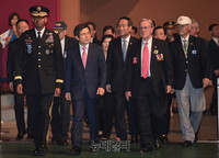 [포토] 정전63주년-UN 참전의날 기념식 참석한 황교안 국무총리