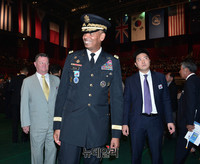 [포토] 정전63주년 기념식 참석한 '빈센트브룩스' 한미연합사령관