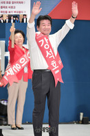 [포토] 새누리당 최고위원 당선된 강석호 의원