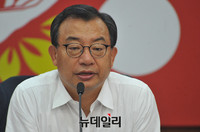 [포토] 모두발언 하는 새누리당 이정현 당대표