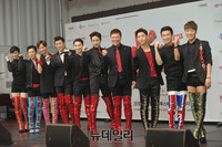 [포토] 파이팅 넘치는 뮤지컬 킹키부츠 출연진