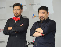 [포토] 뮤지컬 '킹키부츠' 무대 서는 배우 '심재현-고창석'